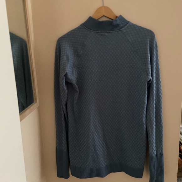 Lululemon athletic long sleeve top - Picture 6 of 6